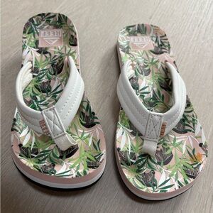 Reef Kids flip flops